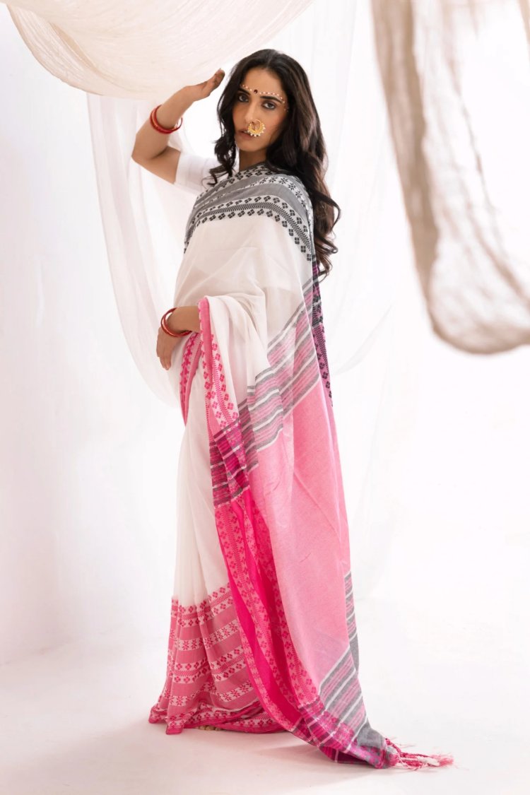 Top 12 Reasons to Fall in Love with Begumpuri Sarees