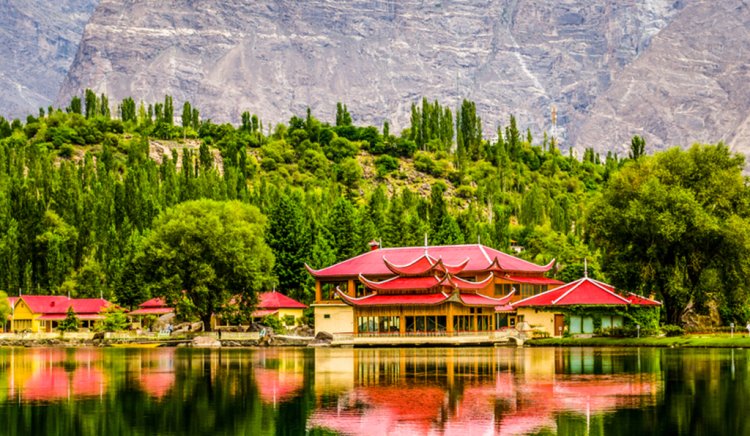 Skardu Travels and Tours: Your Gateway to the Enchanting North